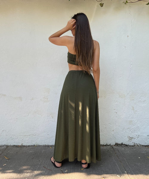 ~  Falda Om Verde con forro + Pareo ~