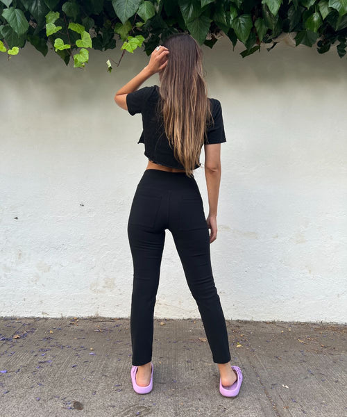 ~Pantalon Crop Noa Negro ~